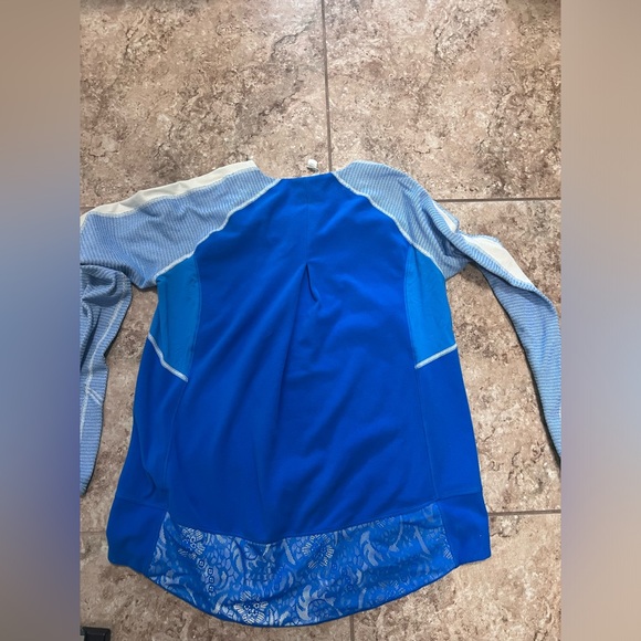 Lululemon Run Bold In the Cold Fleece pullover, size 12 - Picture 3 of 4